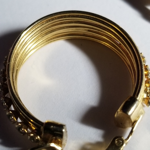 Relisted -Vintage hoop clip on earrings gold tone clear rhinestones - Picture 14 of 17